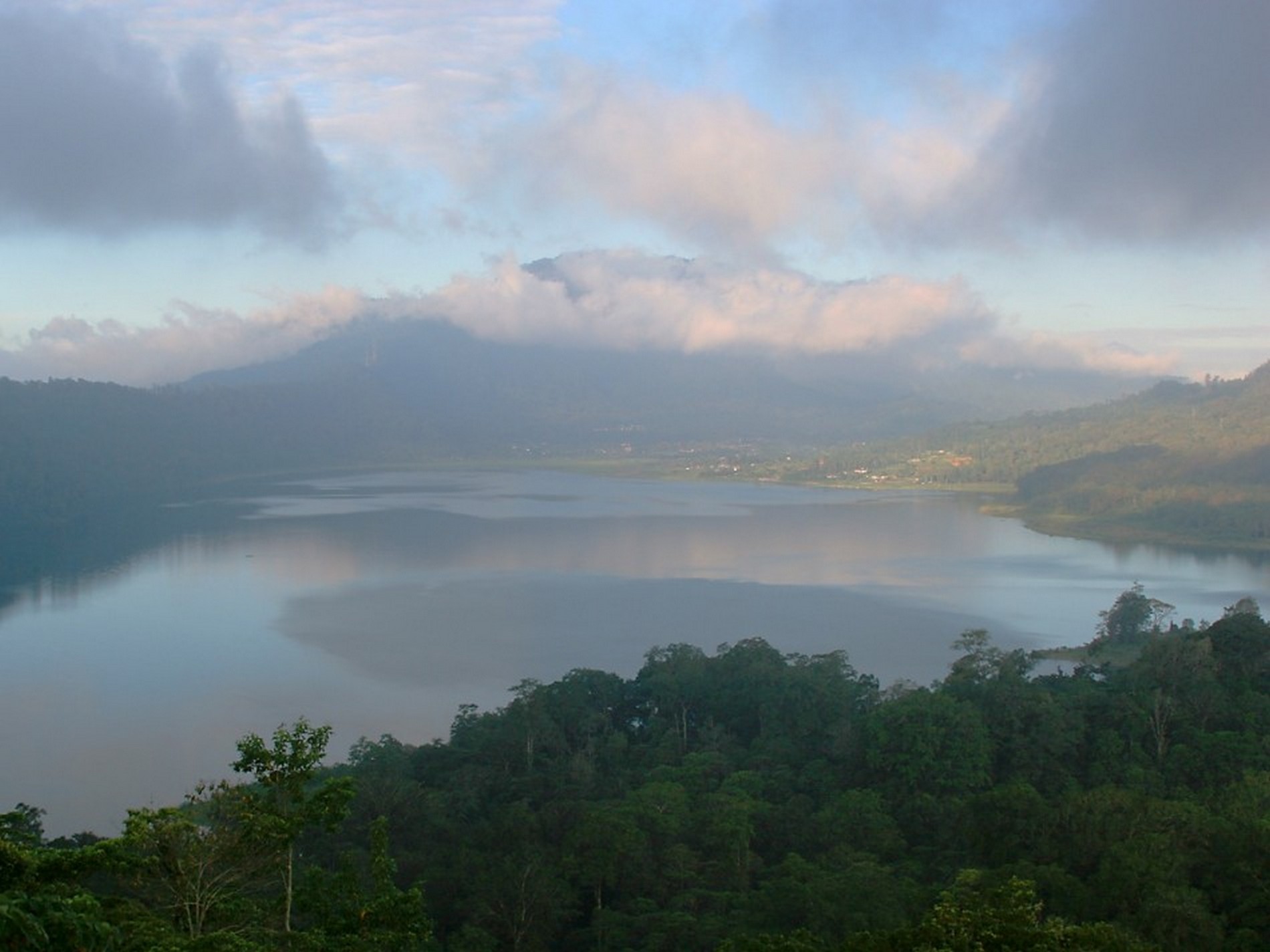 Indonesia danau buy an from the west