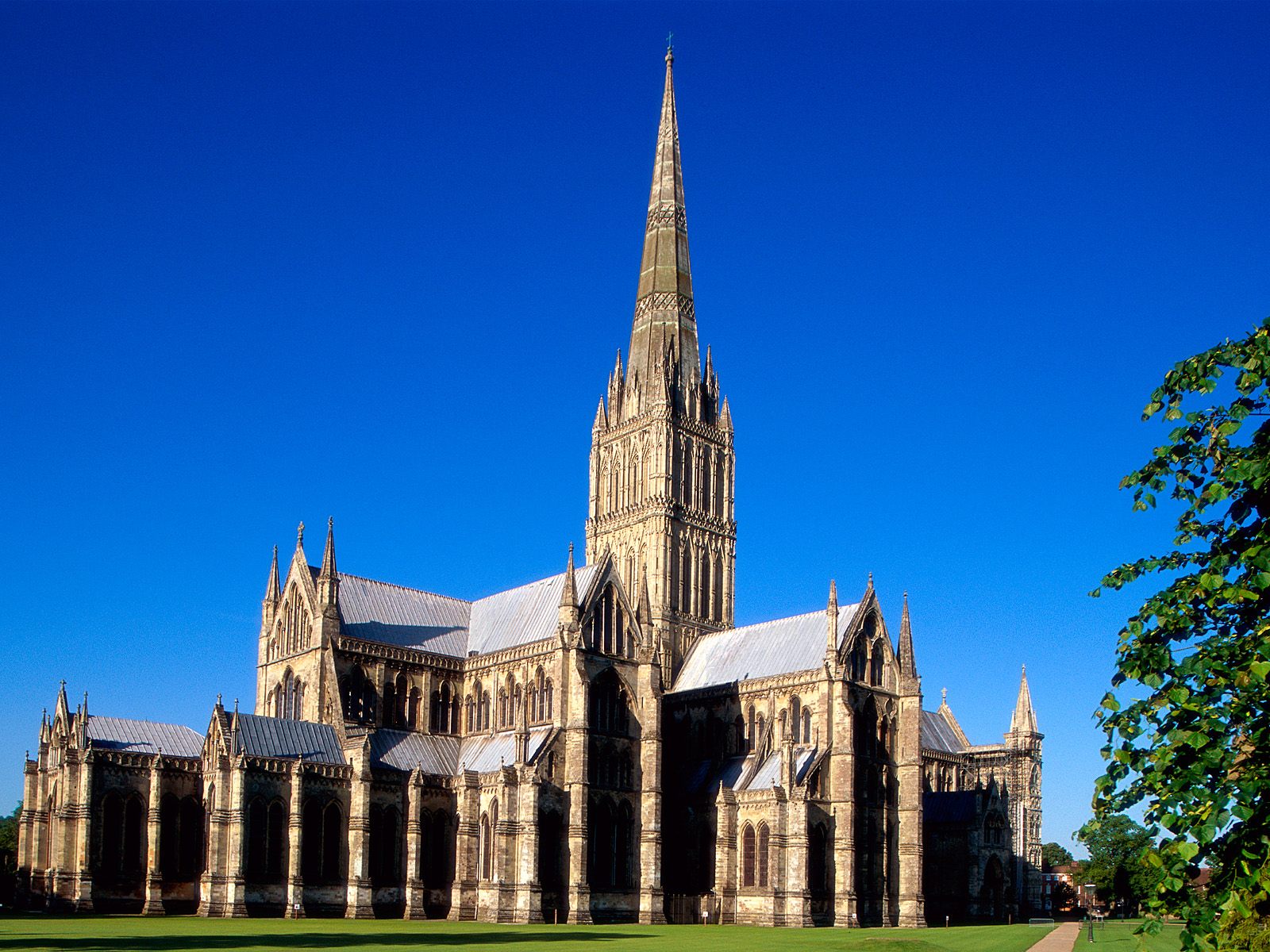 Salisbury Cathedral Wiltshire England 1600x1200 Picture Salisbury Cathedral Wiltshire England 