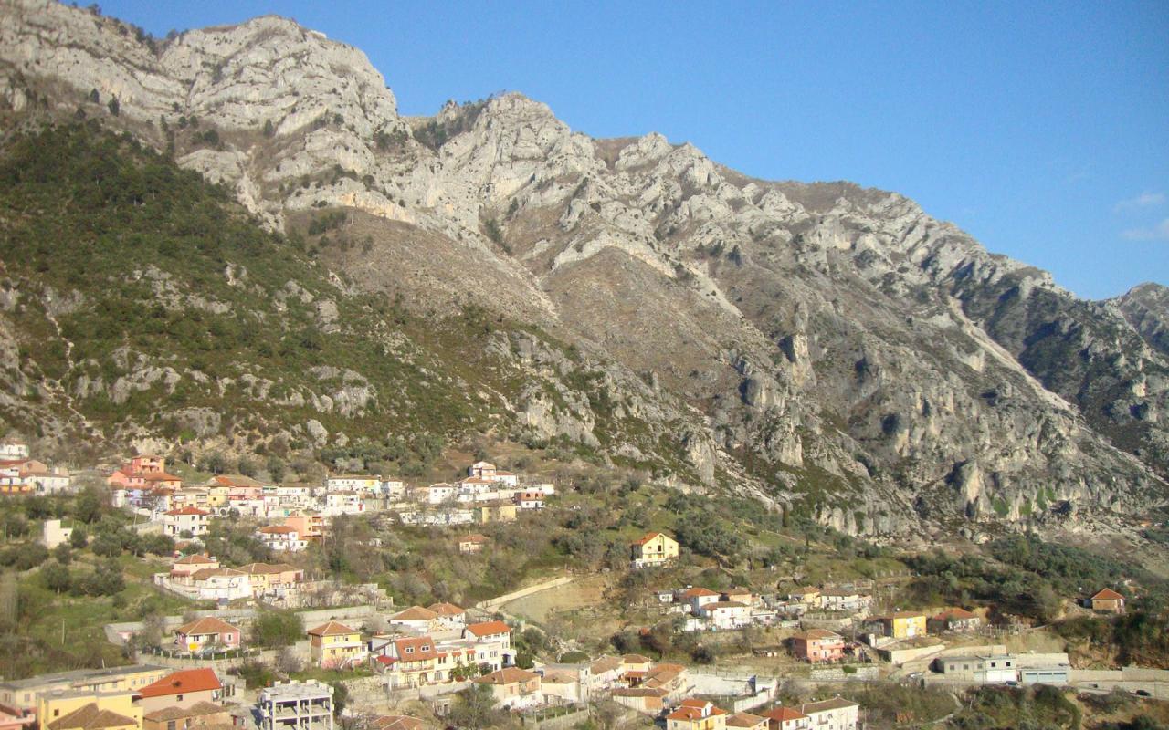 Kruje-Albania 1280 x 800