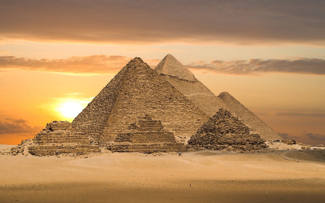 Giza pyramids 1280 x 800