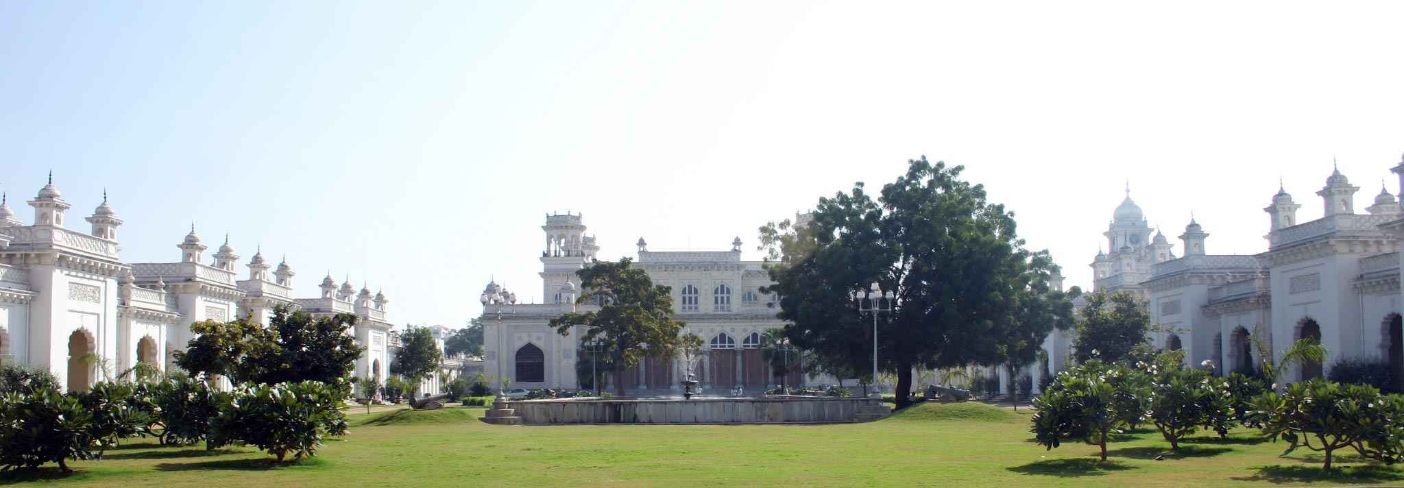 Chow Mohalla Palace Entrance panaroma view