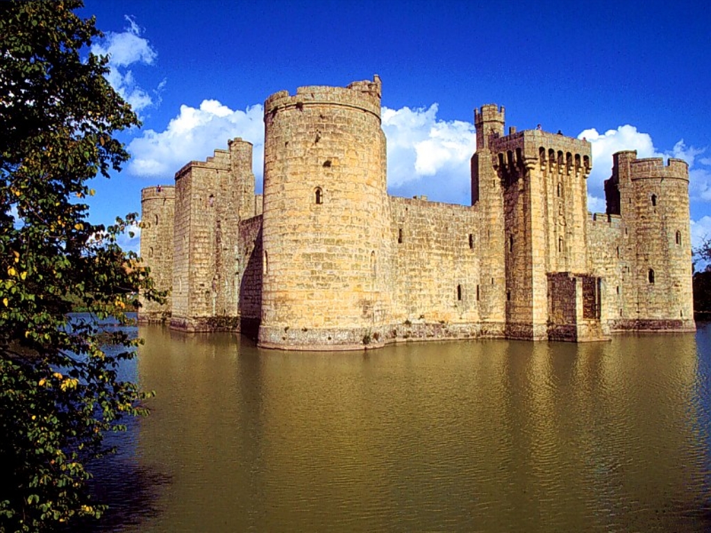 Bodiam Castle and Moat East Sussex England 1024