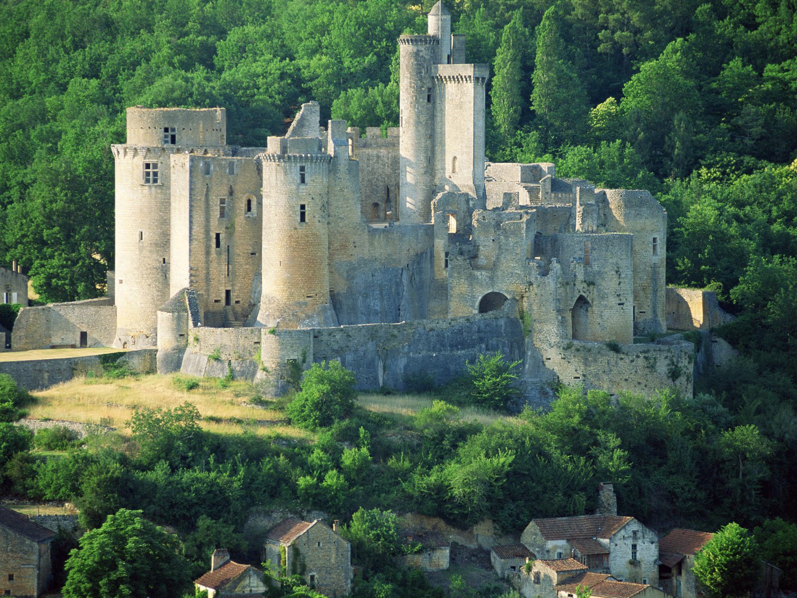 Bonaguil Lot Castle France