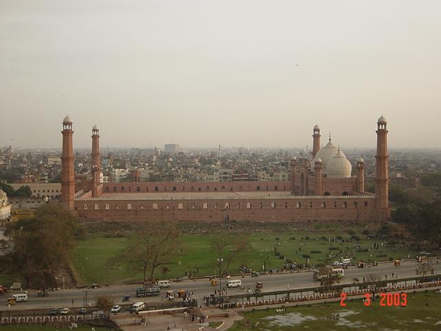 Pakistan-Lahore-minare