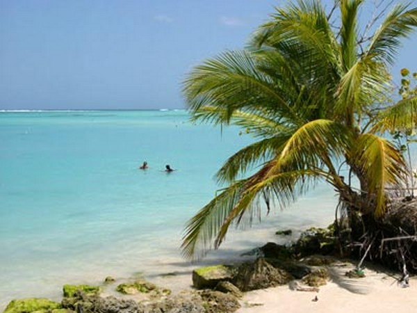 trinidad and tobago beach