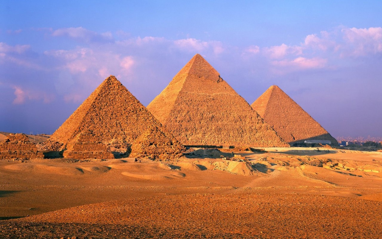 Giza Pyramids 1280 x 800