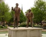 Lincoln Douglas Statues 1280 x 1024