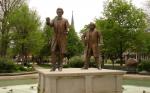 Lincoln Douglas Statues 1280 x 800